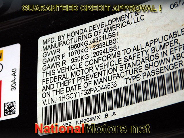 Honda Accord Sedan Vehicle Full-screen Gallery Image 22