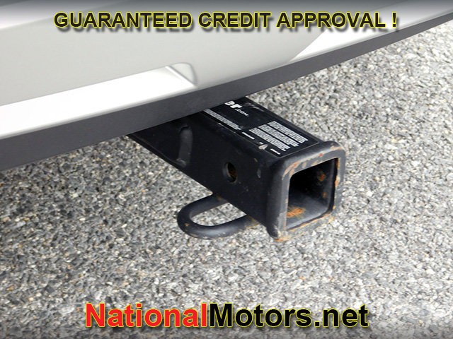 Nissan Rogue Vehicle Full-screen Gallery Image 09