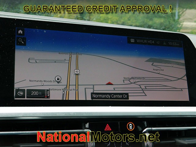 BMW 3 Series Vehicle Full-screen Gallery Image 14