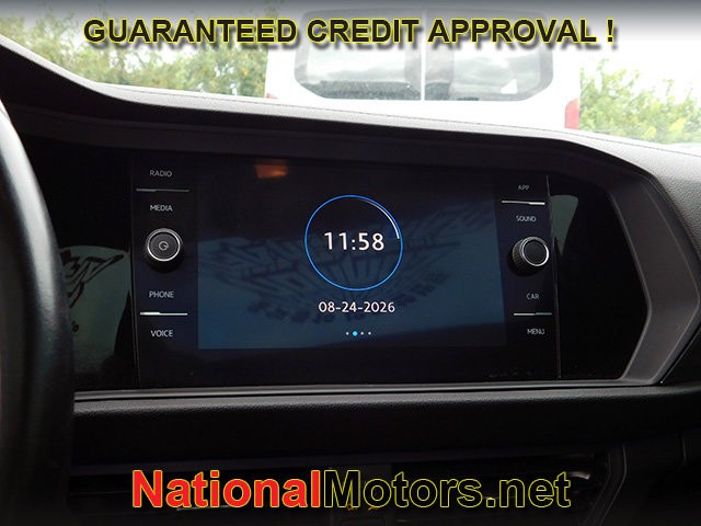 Volkswagen Jetta GLI Vehicle Full-screen Gallery Image 13
