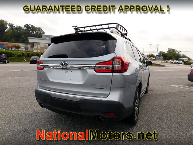 Subaru Ascent Vehicle Full-screen Gallery Image 03