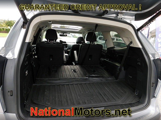 Subaru Ascent Vehicle Full-screen Gallery Image 08