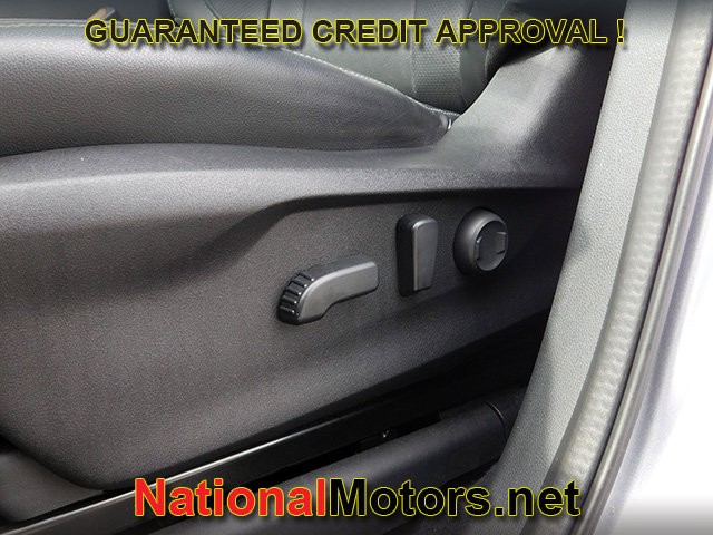 Subaru Ascent Vehicle Full-screen Gallery Image 18