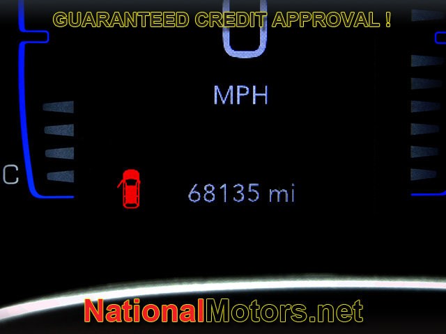 Chrysler Voyager Vehicle Full-screen Gallery Image 20