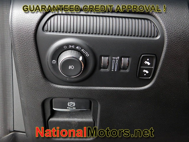 Jeep Wagoneer Vehicle Full-screen Gallery Image 24