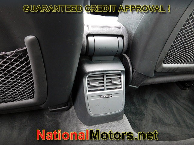 Audi A3 Vehicle Full-screen Gallery Image 12
