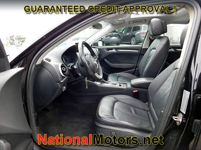 Audi A3 Vehicle Full-screen Gallery Image 15
