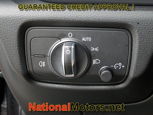 Audi A3 Vehicle Full-screen Gallery Image 26