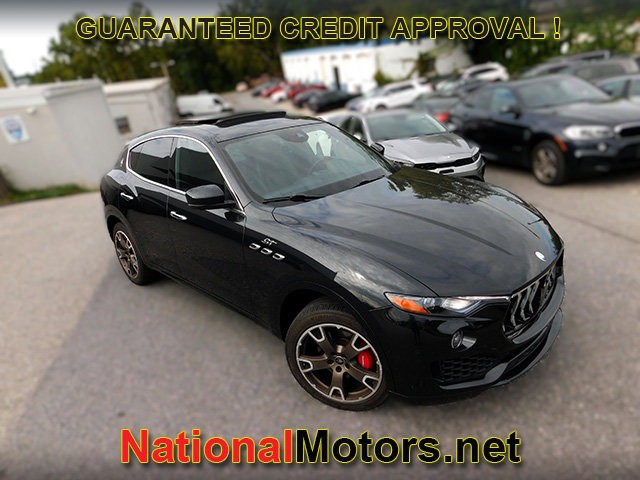 Maserati Levante Vehicle Full-screen Gallery Image 02