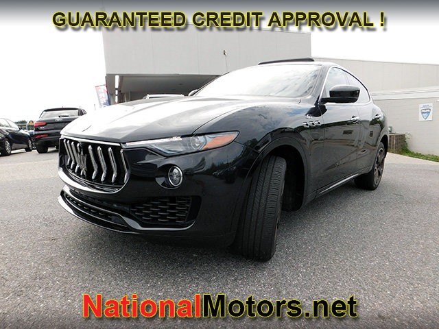 Maserati Levante Vehicle Full-screen Gallery Image 04
