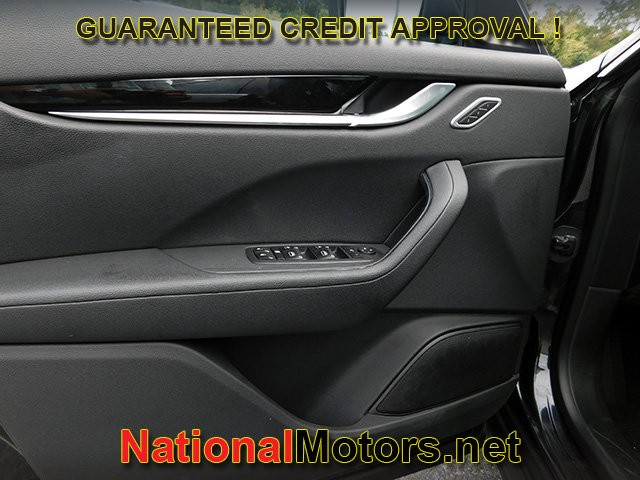 Maserati Levante Vehicle Full-screen Gallery Image 16