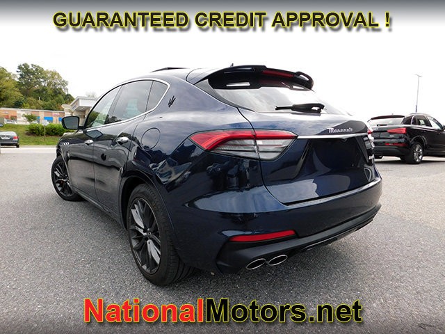 Maserati Levante Vehicle Full-screen Gallery Image 06