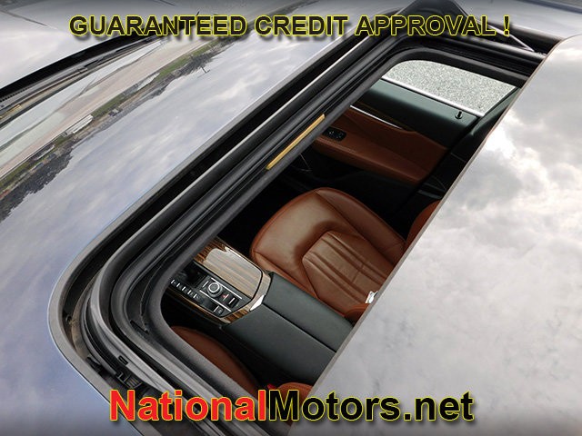 Maserati Levante Vehicle Full-screen Gallery Image 10