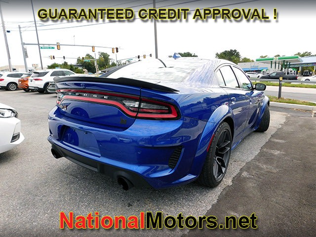 Dodge Charger Vehicle Full-screen Gallery Image 04