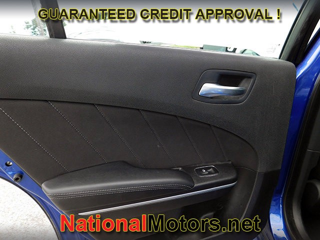 Dodge Charger Vehicle Full-screen Gallery Image 07
