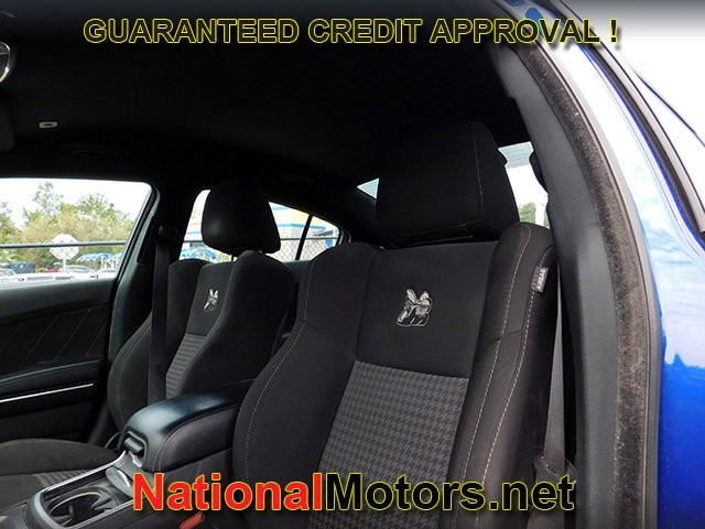 Dodge Charger Vehicle Full-screen Gallery Image 12