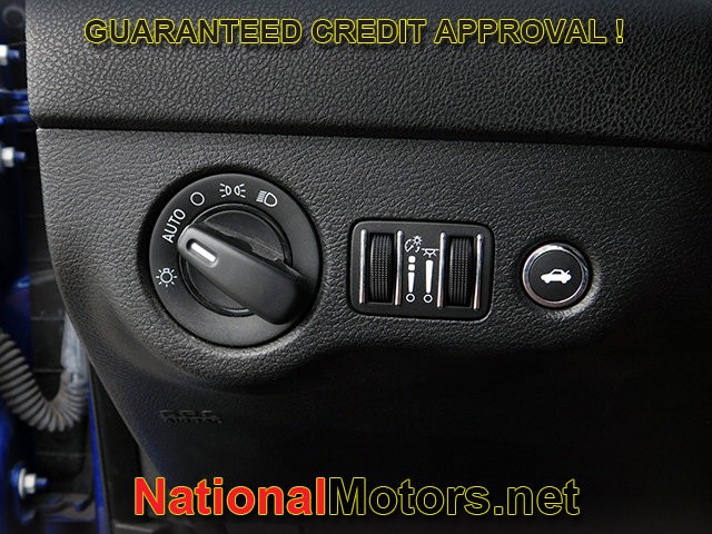 Dodge Charger Vehicle Full-screen Gallery Image 18
