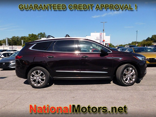 Buick Enclave Vehicle Full-screen Gallery Image 05