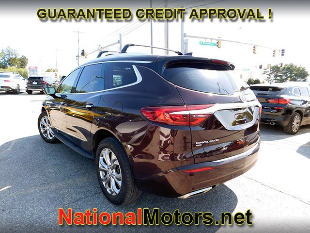 Buick Enclave Vehicle Full-screen Gallery Image 07