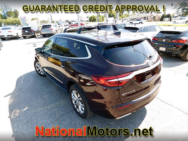 Buick Enclave Vehicle Full-screen Gallery Image 08