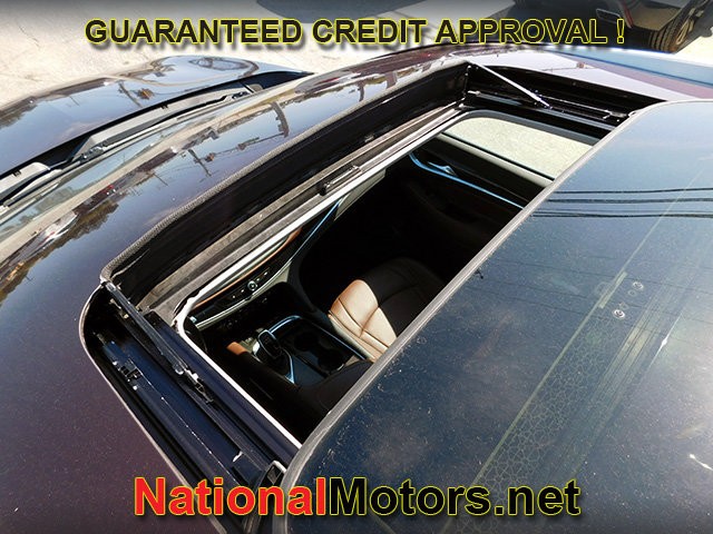 Buick Enclave Vehicle Full-screen Gallery Image 19