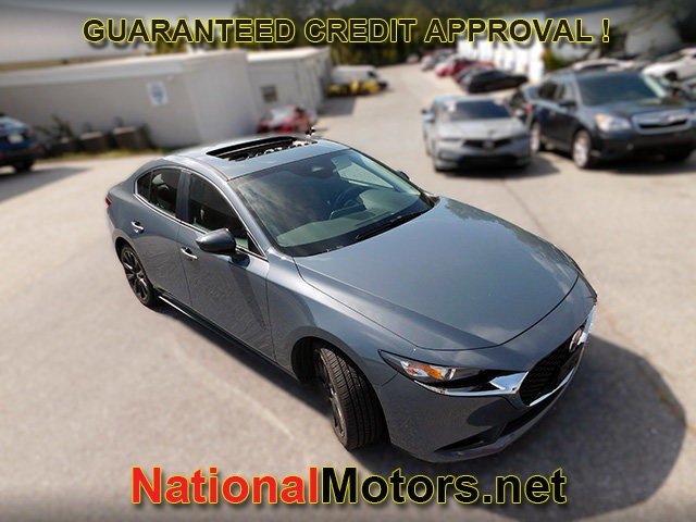 Mazda Mazda3 Sedan Vehicle Full-screen Gallery Image 02