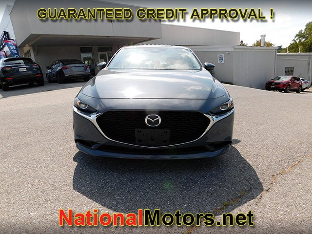Mazda Mazda3 Sedan Vehicle Full-screen Gallery Image 03