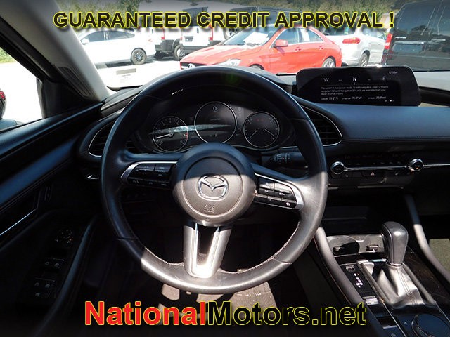 Mazda Mazda3 Sedan Vehicle Full-screen Gallery Image 11