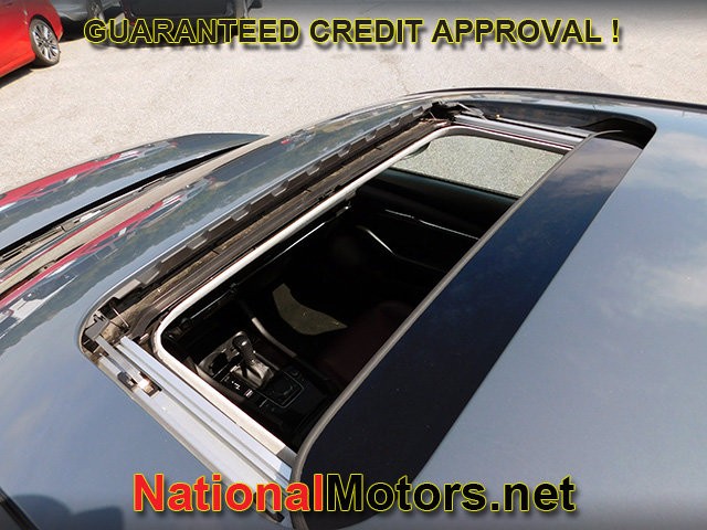 Mazda Mazda3 Sedan Vehicle Full-screen Gallery Image 12