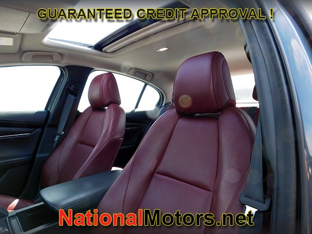 Mazda Mazda3 Sedan Vehicle Full-screen Gallery Image 14