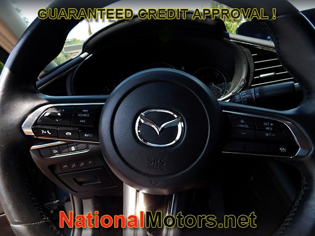 Mazda Mazda3 Sedan Vehicle Full-screen Gallery Image 21