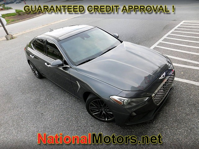 Genesis G70 Vehicle Full-screen Gallery Image 02