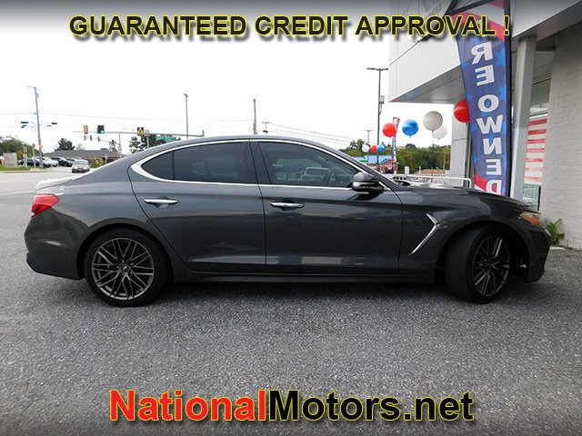 Genesis G70 Vehicle Full-screen Gallery Image 04