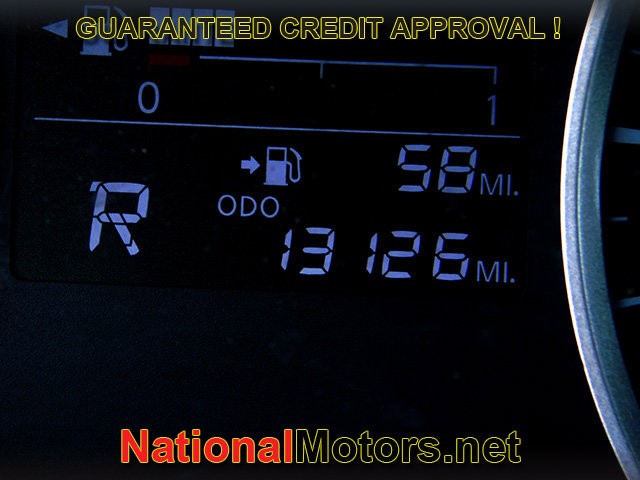 Nissan Versa Vehicle Full-screen Gallery Image 16
