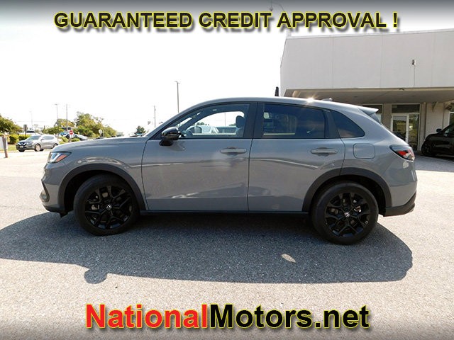 Honda HR-V Vehicle Full-screen Gallery Image 05