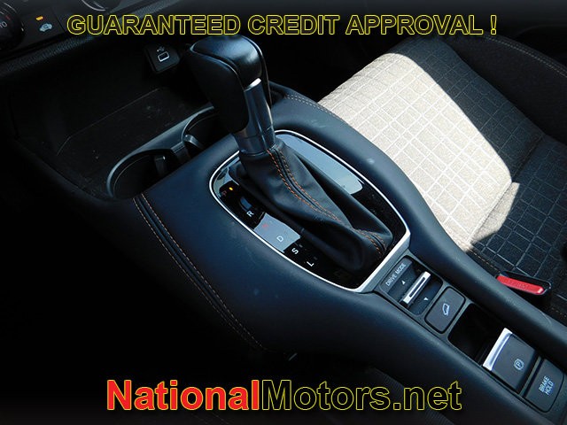 Honda HR-V Vehicle Full-screen Gallery Image 17