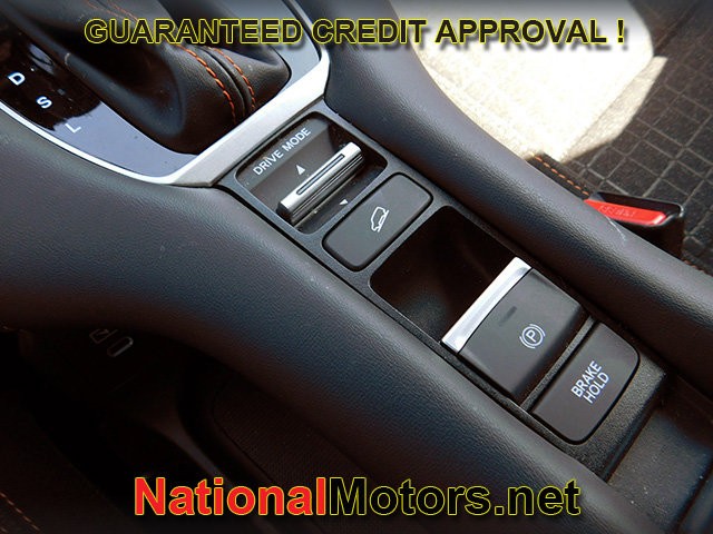 Honda HR-V Vehicle Full-screen Gallery Image 18
