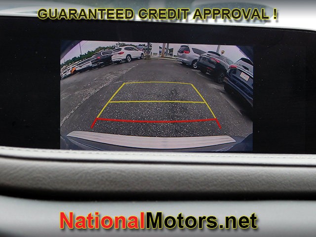Mazda CX-30 Vehicle Full-screen Gallery Image 23