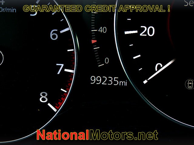 Mazda CX-30 Vehicle Full-screen Gallery Image 27
