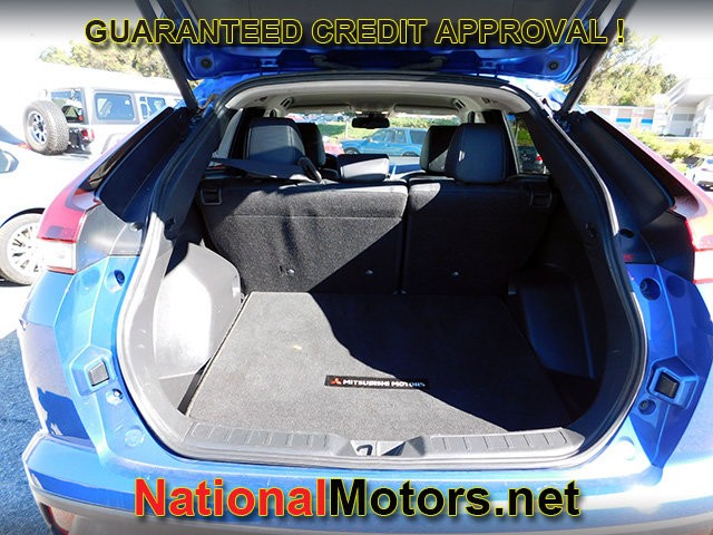 Mitsubishi Eclipse Cross Vehicle Full-screen Gallery Image 09