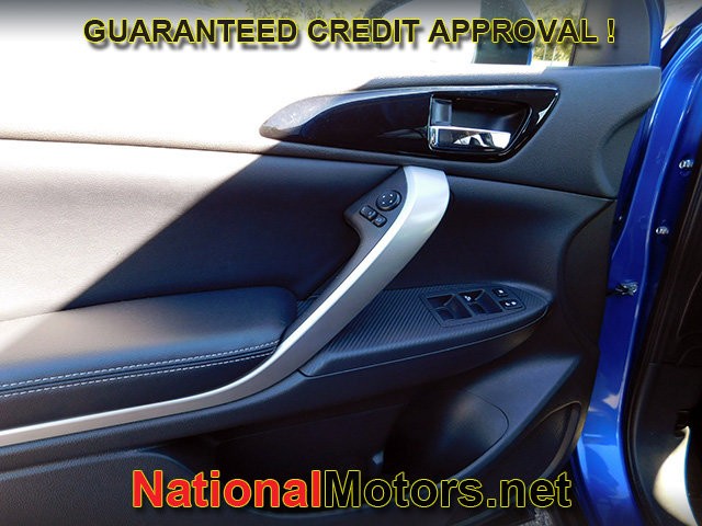 Mitsubishi Eclipse Cross Vehicle Full-screen Gallery Image 16