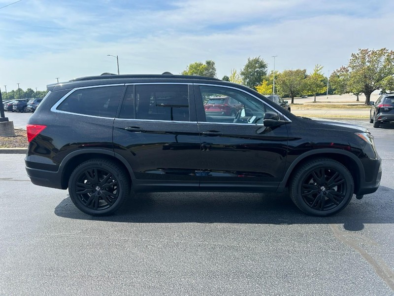 Honda Pilot Vehicle Full-screen Gallery Image 02