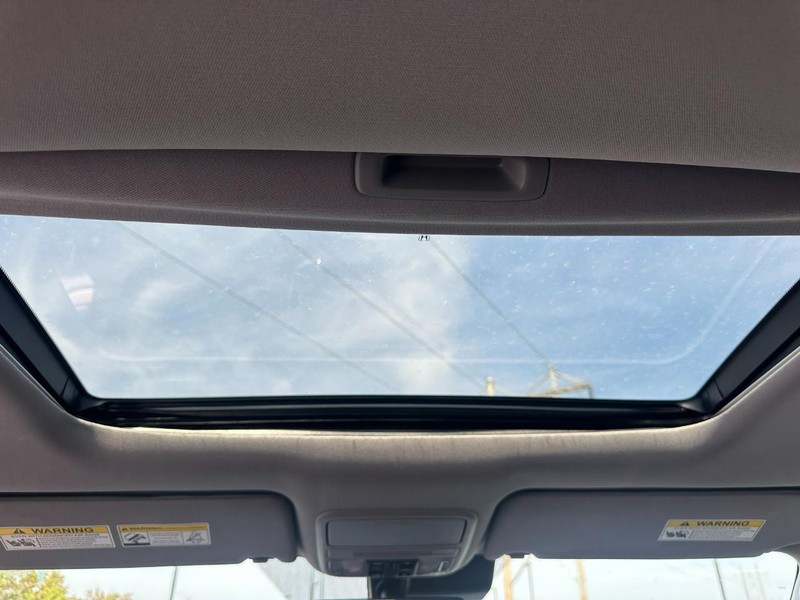 Honda Pilot Vehicle Full-screen Gallery Image 12