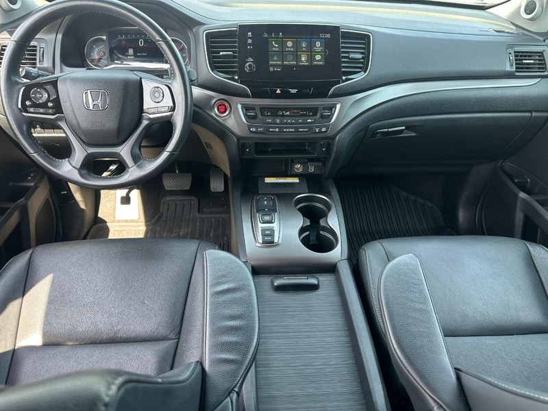 Honda Pilot Vehicle Full-screen Gallery Image 13