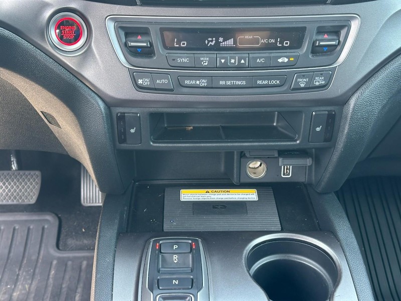 Honda Pilot Vehicle Full-screen Gallery Image 16