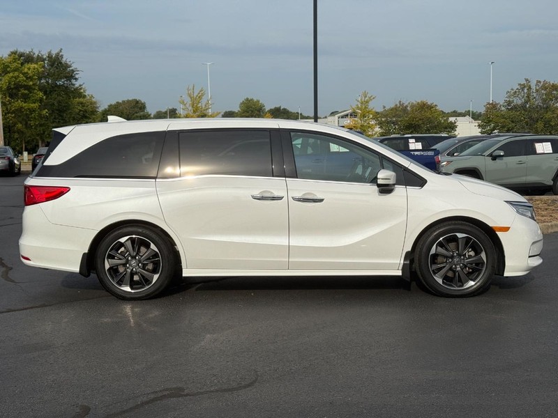 Honda Odyssey Vehicle Full-screen Gallery Image 02