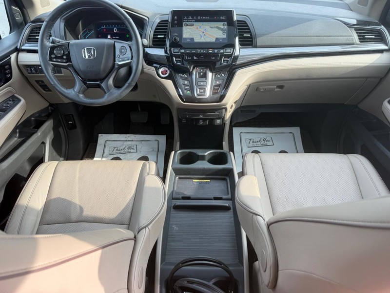 Honda Odyssey Vehicle Full-screen Gallery Image 14