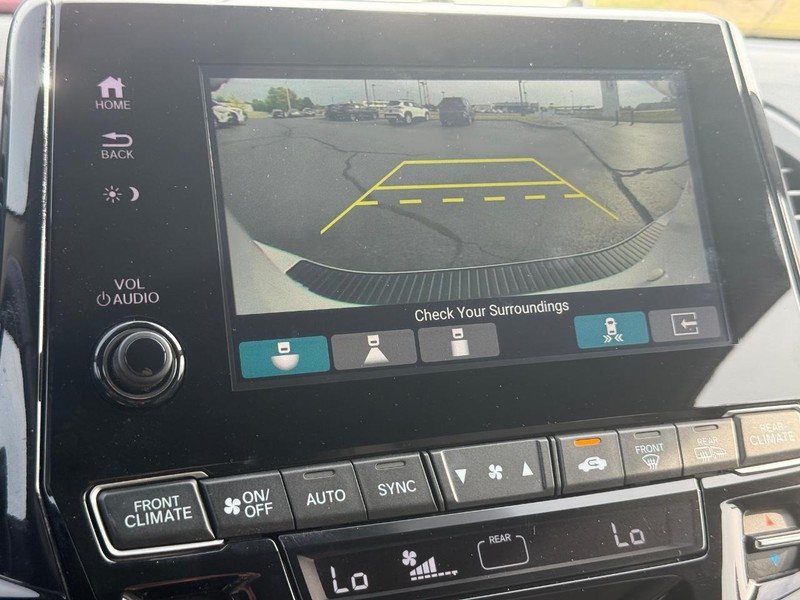 Honda Odyssey Vehicle Full-screen Gallery Image 19