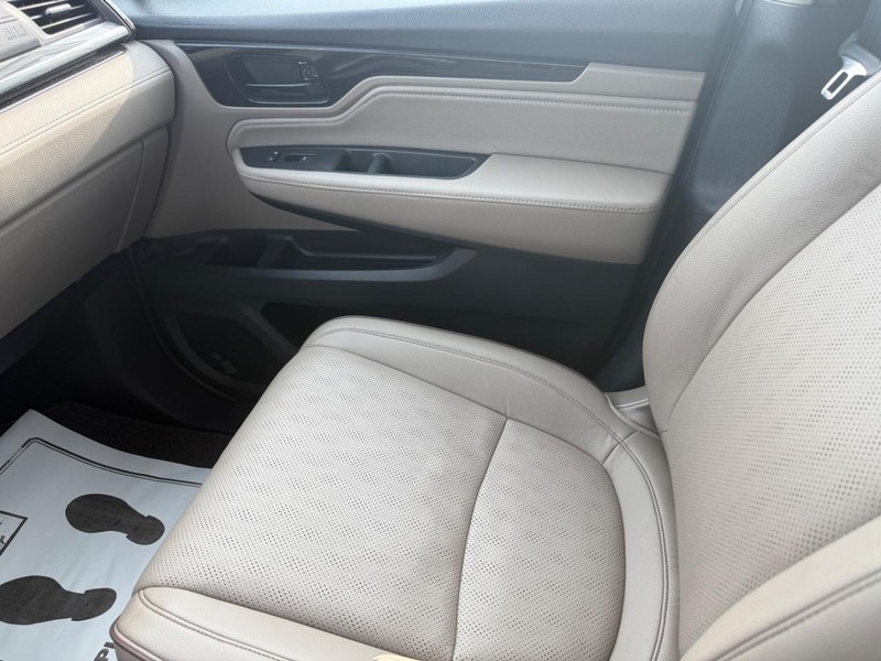 Honda Odyssey Vehicle Full-screen Gallery Image 23