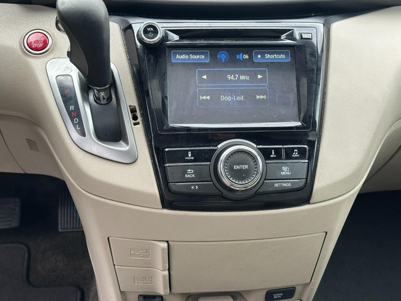Honda Odyssey Vehicle Full-screen Gallery Image 15